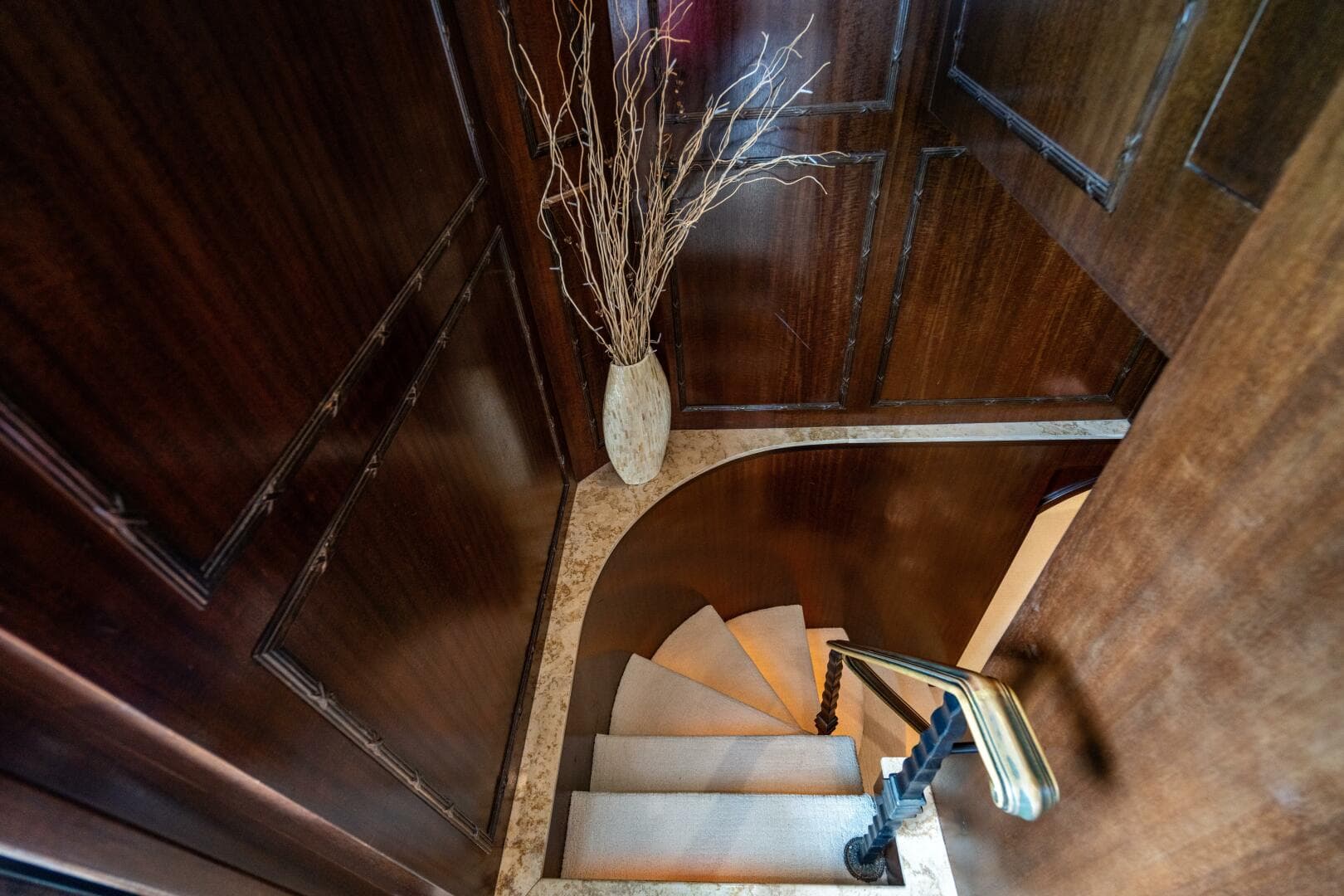 2001 Hatteras 100 — photo 45