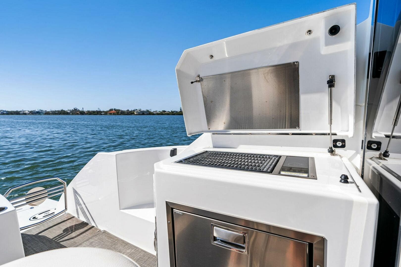 2019 Cruisers Yachts 45 Cantius — photo 21