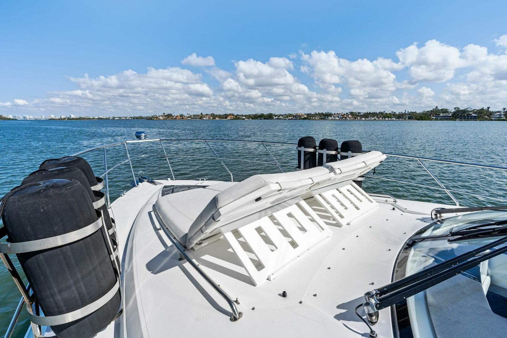 2019 Cruisers Yachts 45 Cantius — photo 12