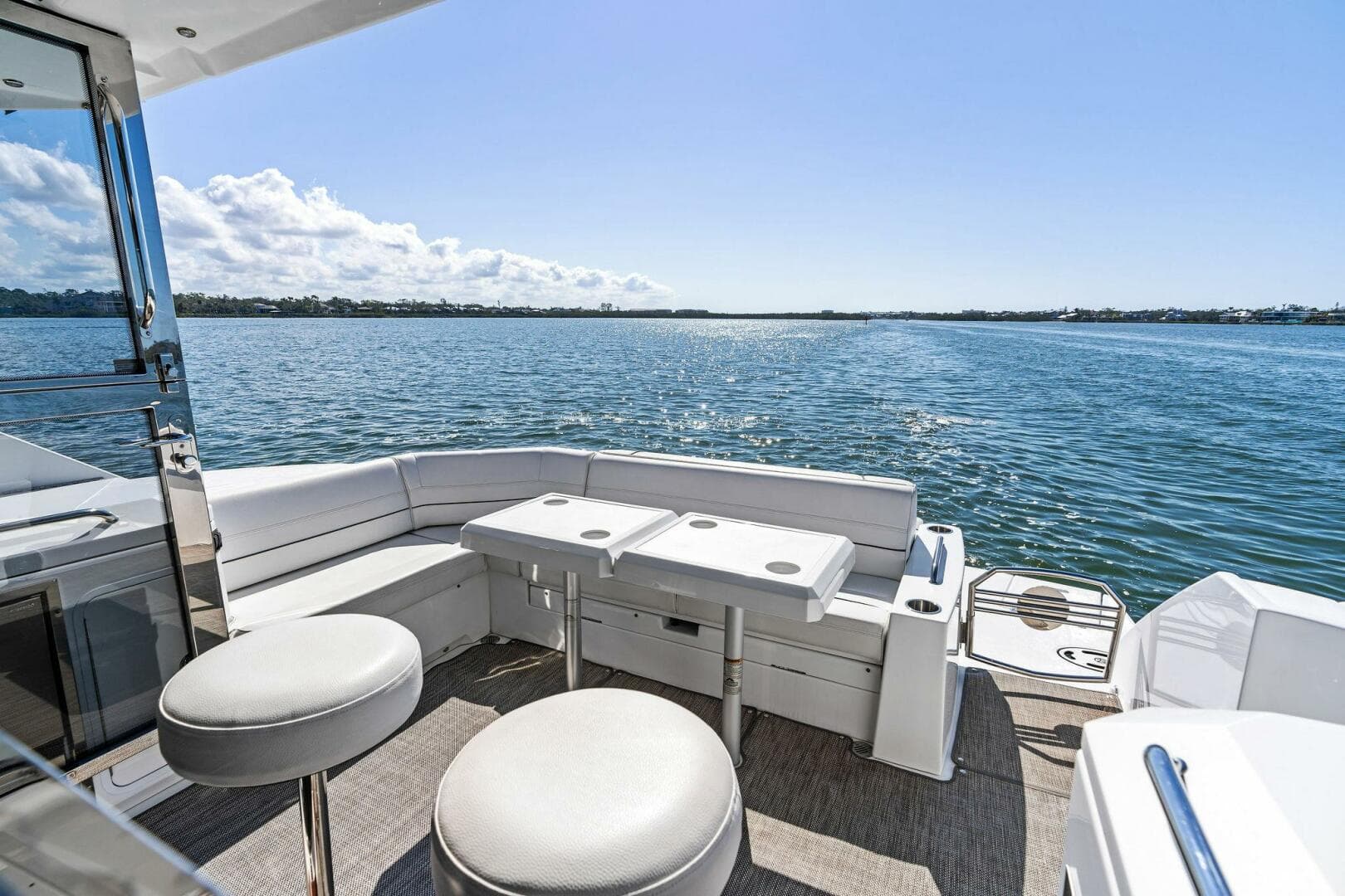 2019 Cruisers Yachts 45 Cantius — photo 29