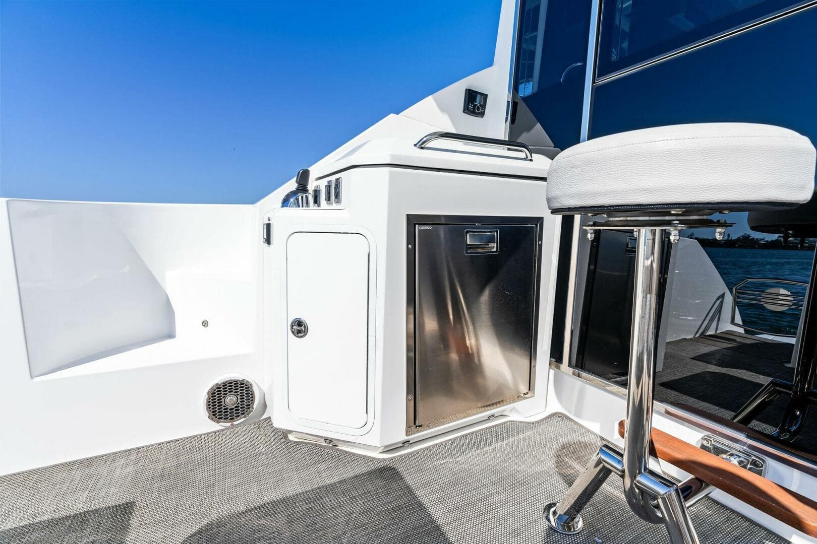 2019 Cruisers Yachts 45 Cantius — photo 20