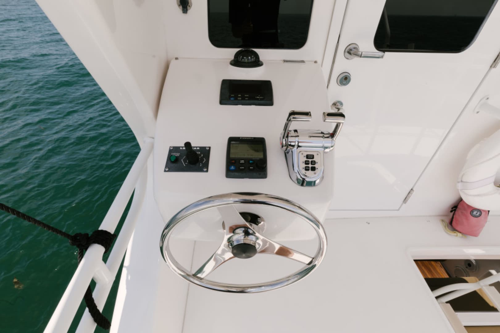 2006 Viking 74 Enclosed Bridge — photo 55