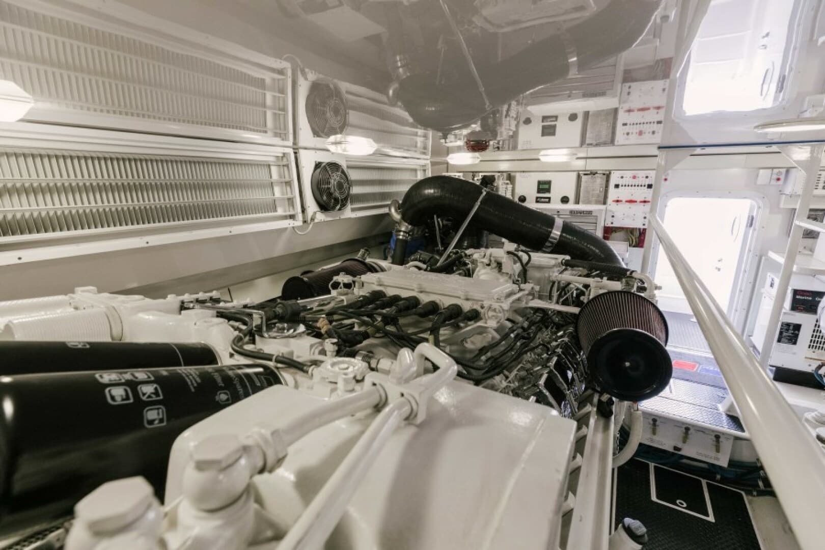 2006 Viking 74 Enclosed Bridge — photo 59