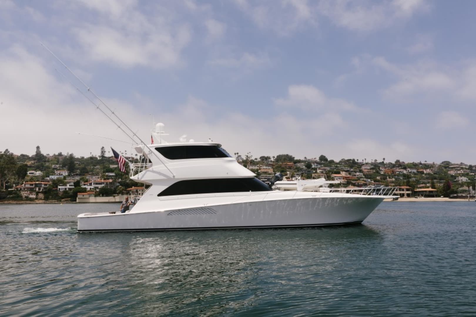 2006 Viking 74 Enclosed Bridge — photo 7