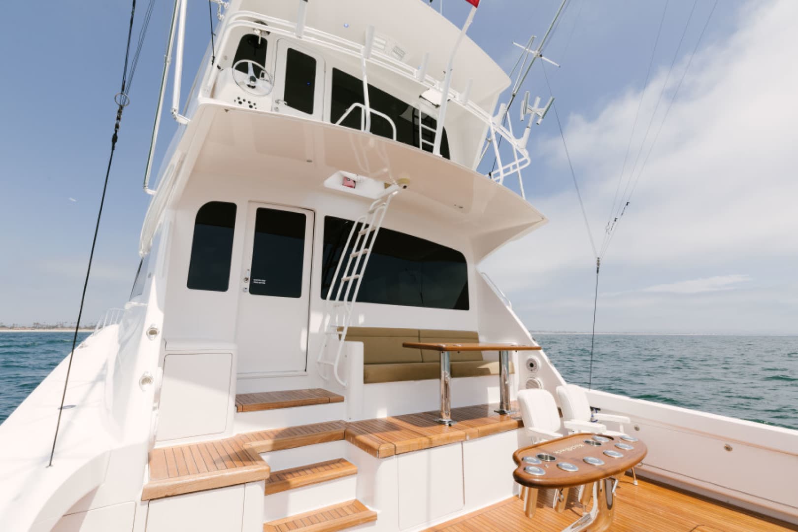 2006 Viking 74 Enclosed Bridge — photo 5