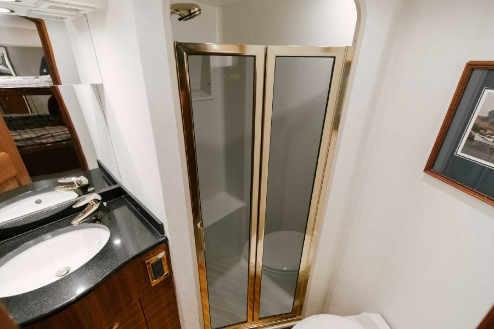 2006 Viking 74 Enclosed Bridge — photo 35