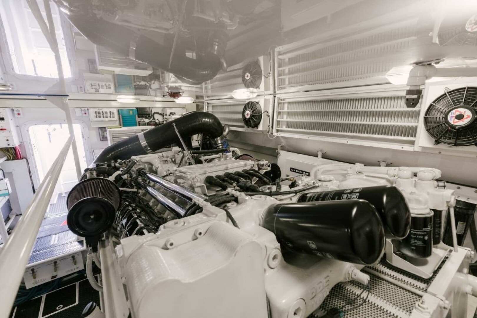 2006 Viking 74 Enclosed Bridge — photo 58