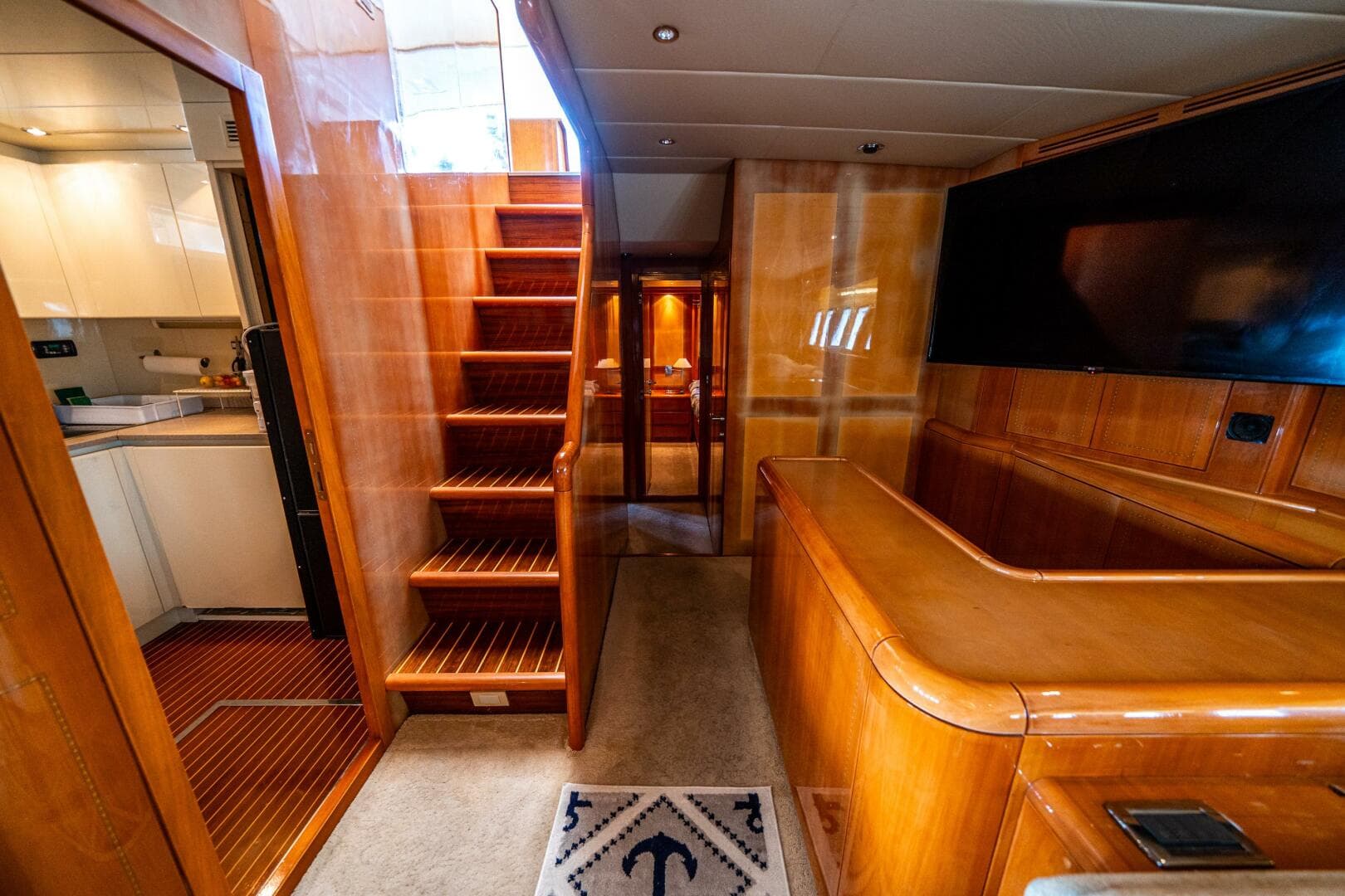 2001 Mangusta 80 — photo 25