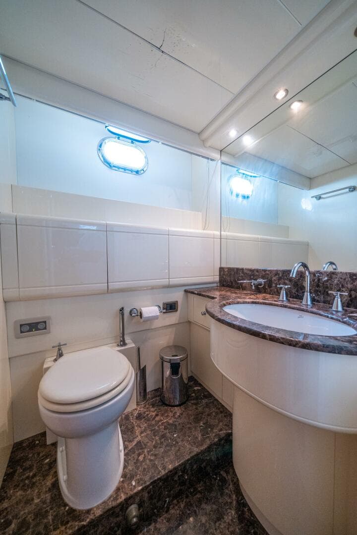 2001 Mangusta 80 — photo 39