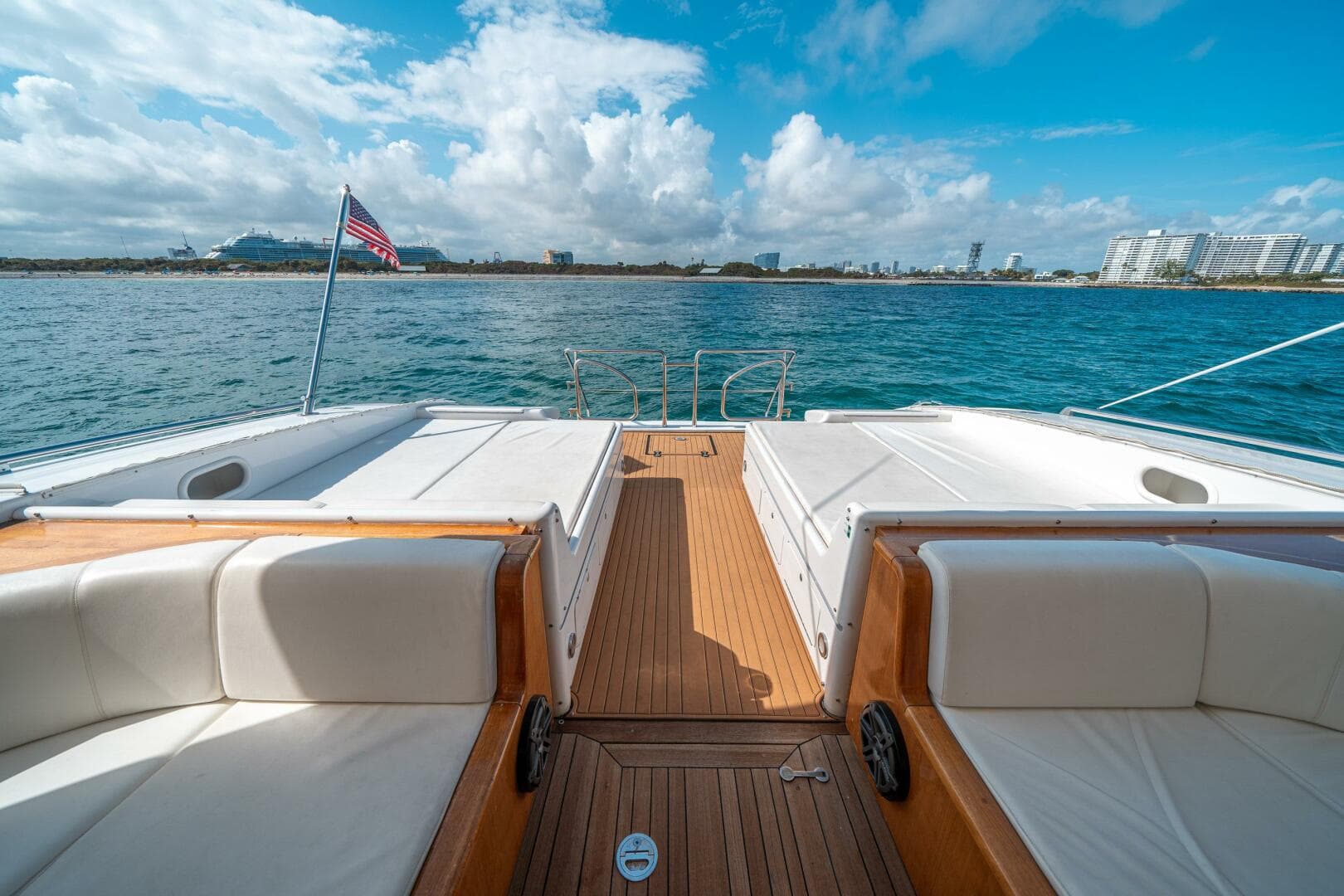 2001 Mangusta 80 — photo 11