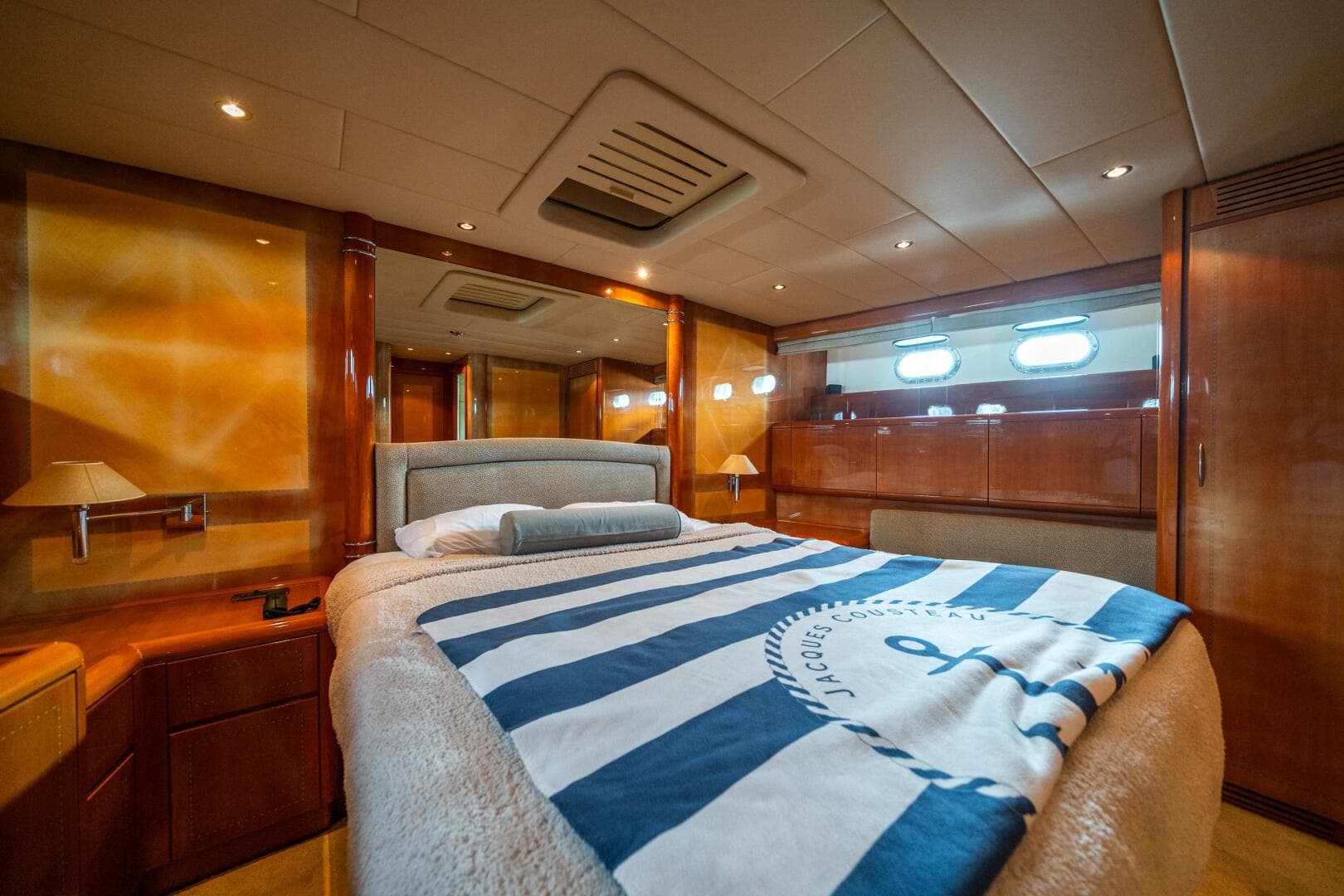 2001 Mangusta 80 — photo 32