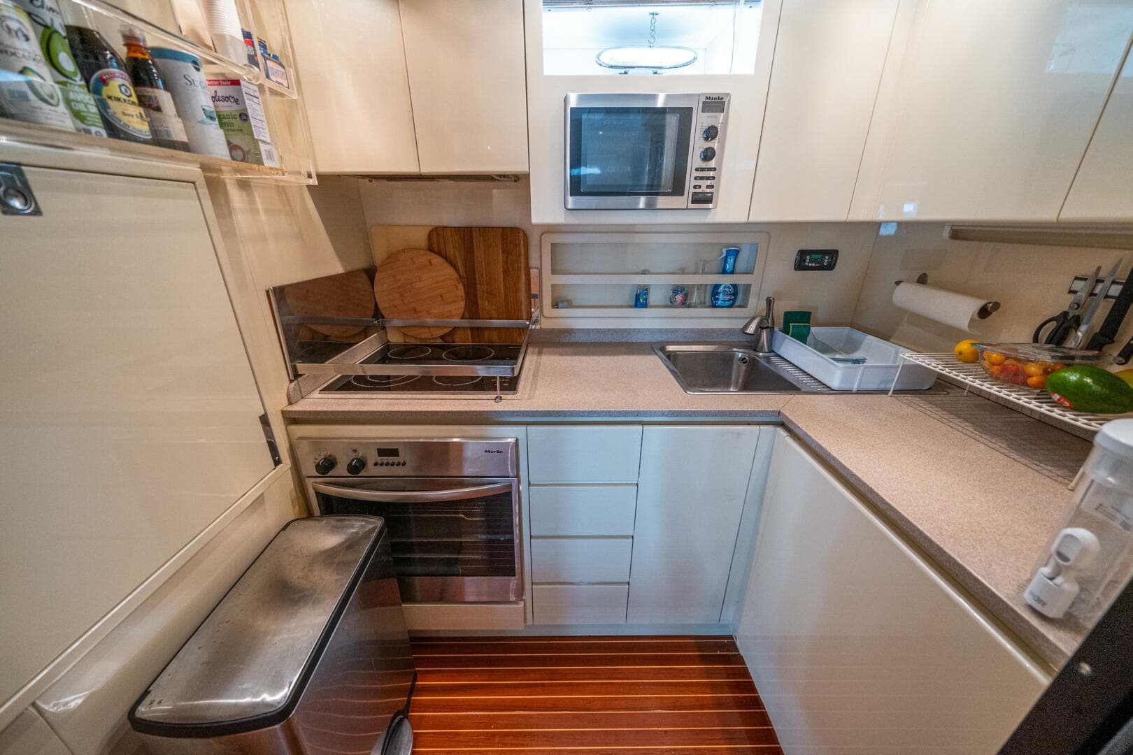 2001 Mangusta 80 — photo 45