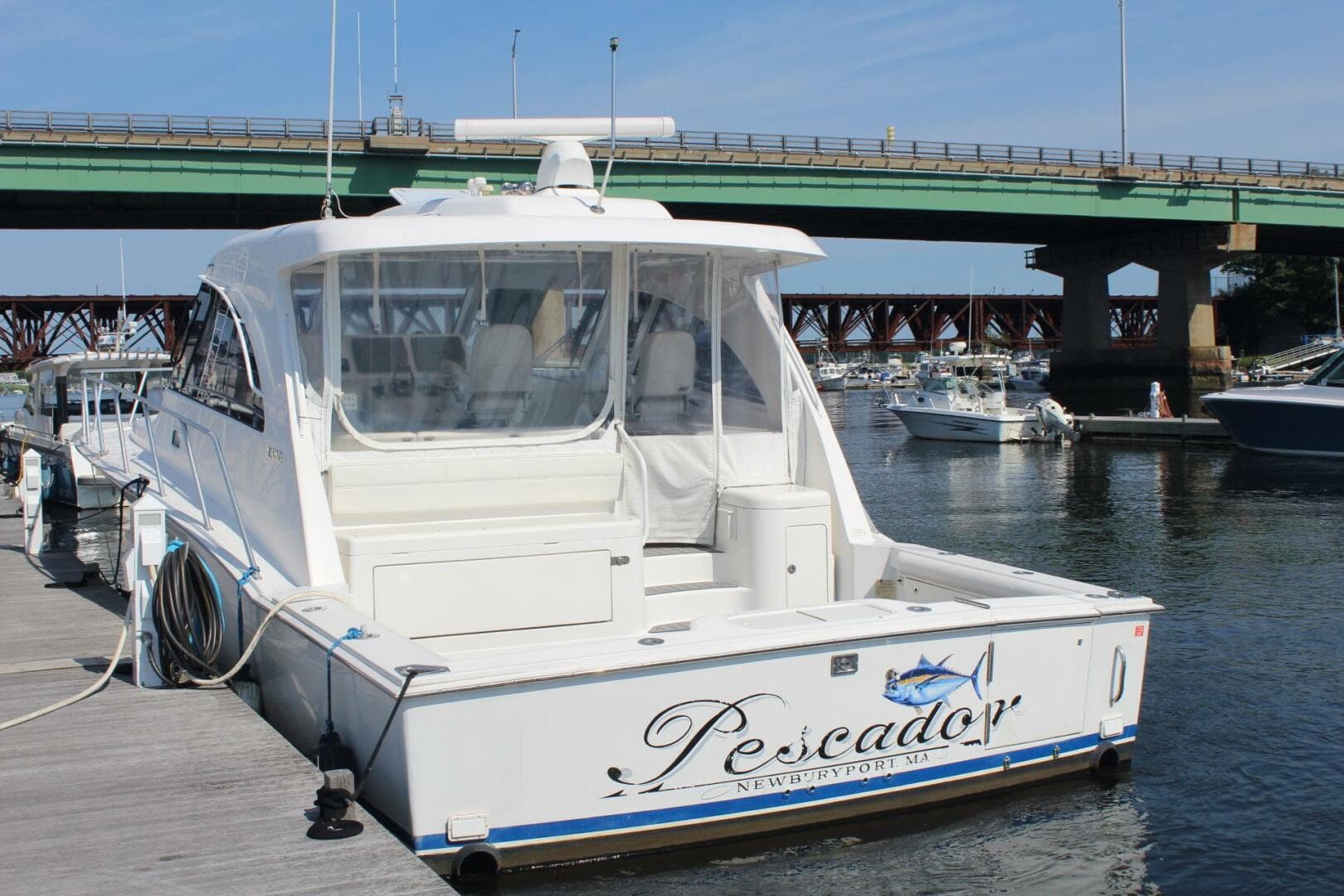 2013 Cabo 40 Hardtop Express — photo 4