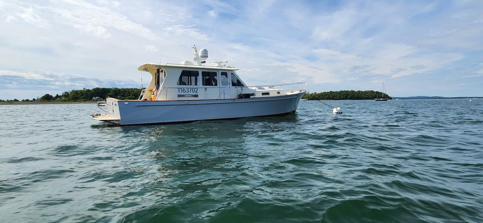 2005 Legacy 42 Express Cruiser — photo 2