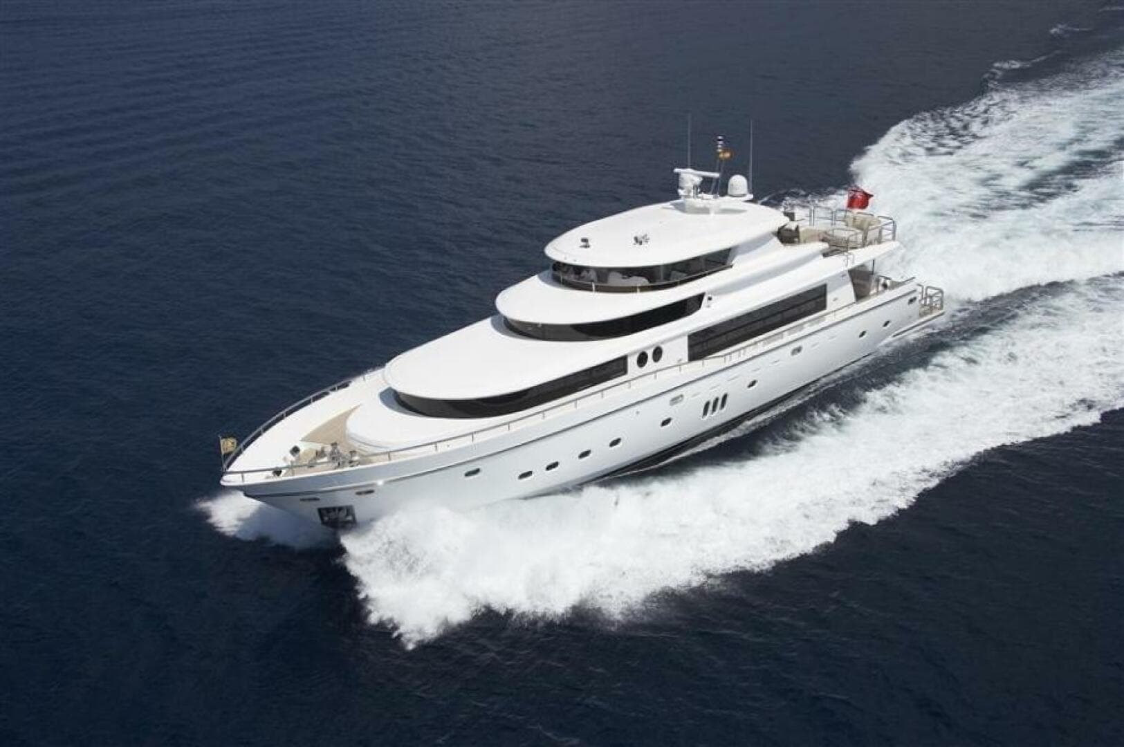 2027 Johnson 110 Flybridge W/on-Deck Master — photo 22