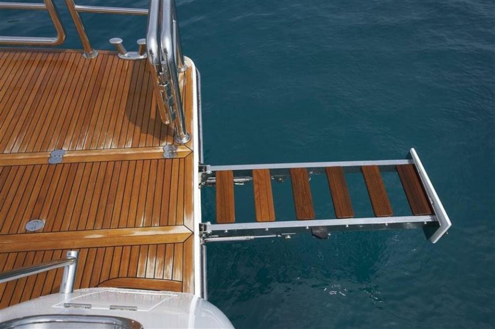 2027 Johnson 110 Flybridge W/on-Deck Master — photo 14