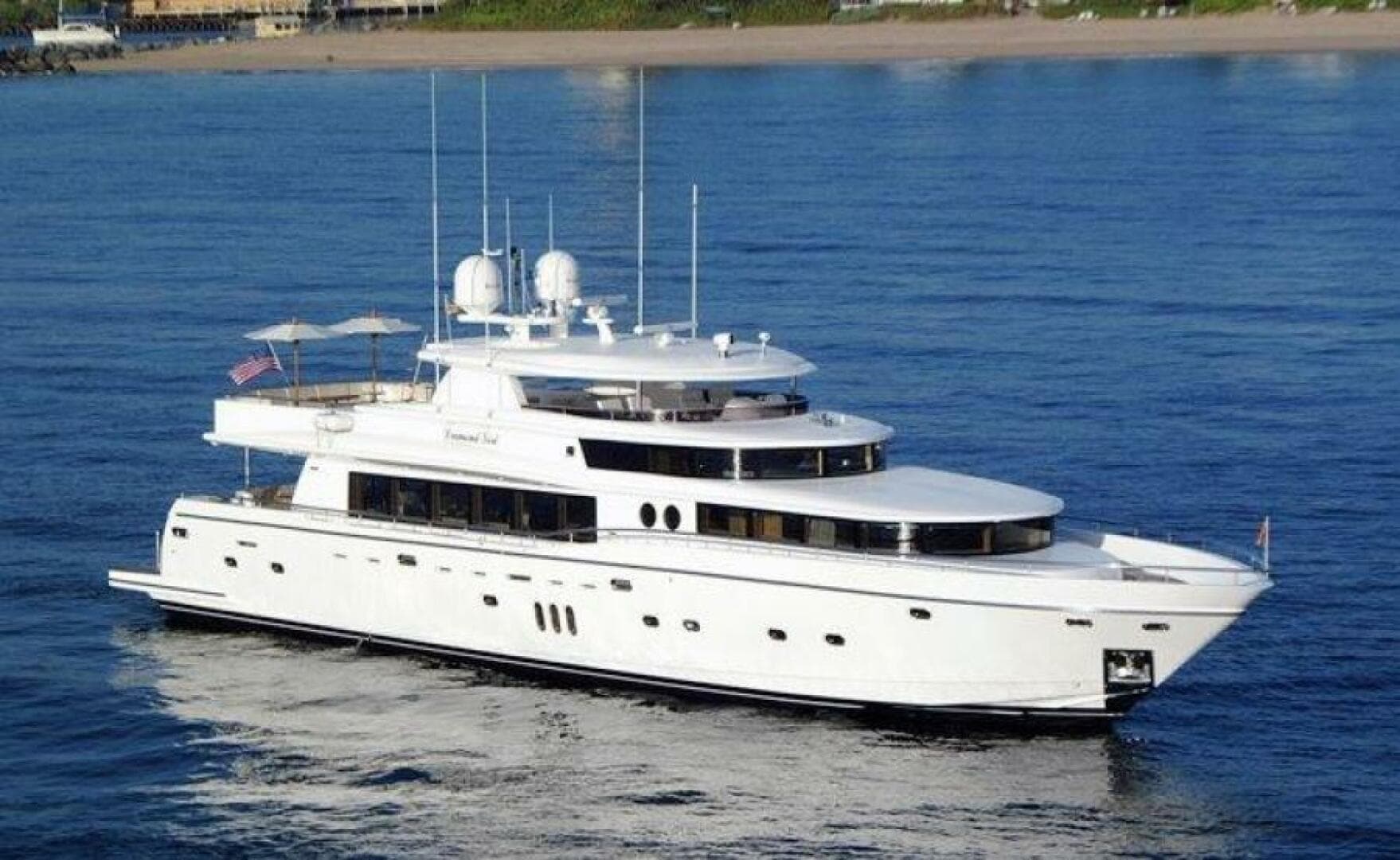 2027 Johnson 110 Flybridge W/on-Deck Master — photo 1