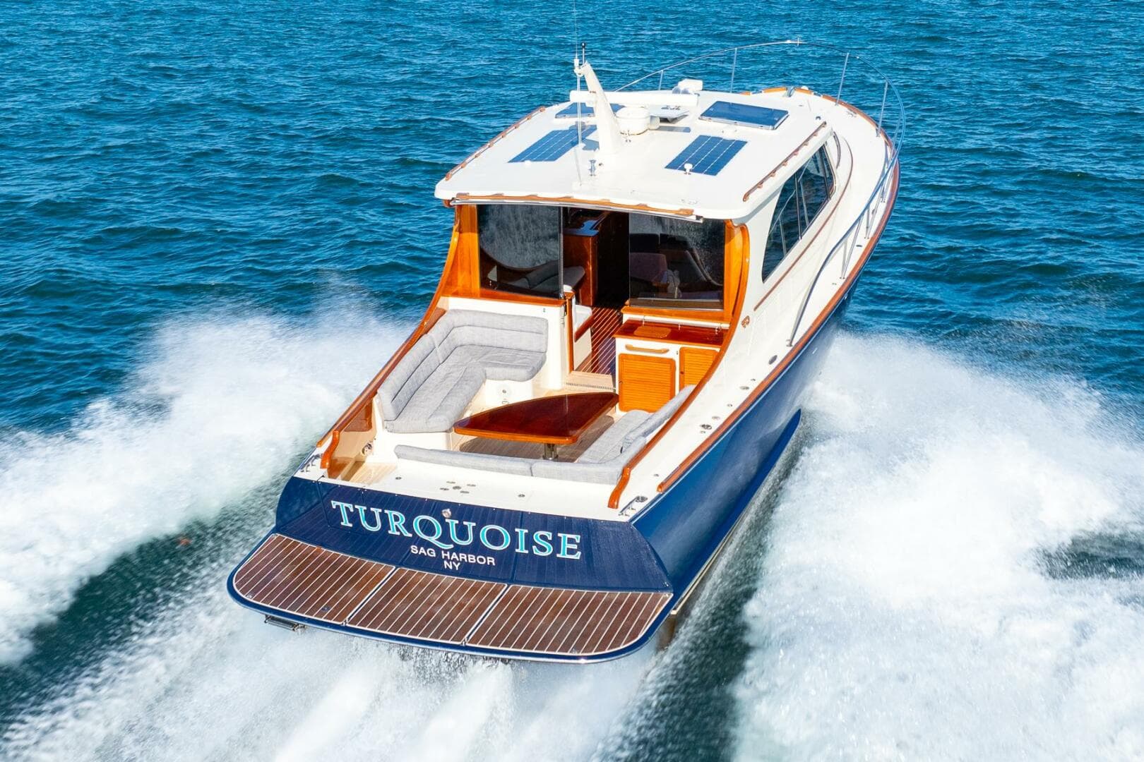 2017 Hinckley Talaria 43 — photo 8