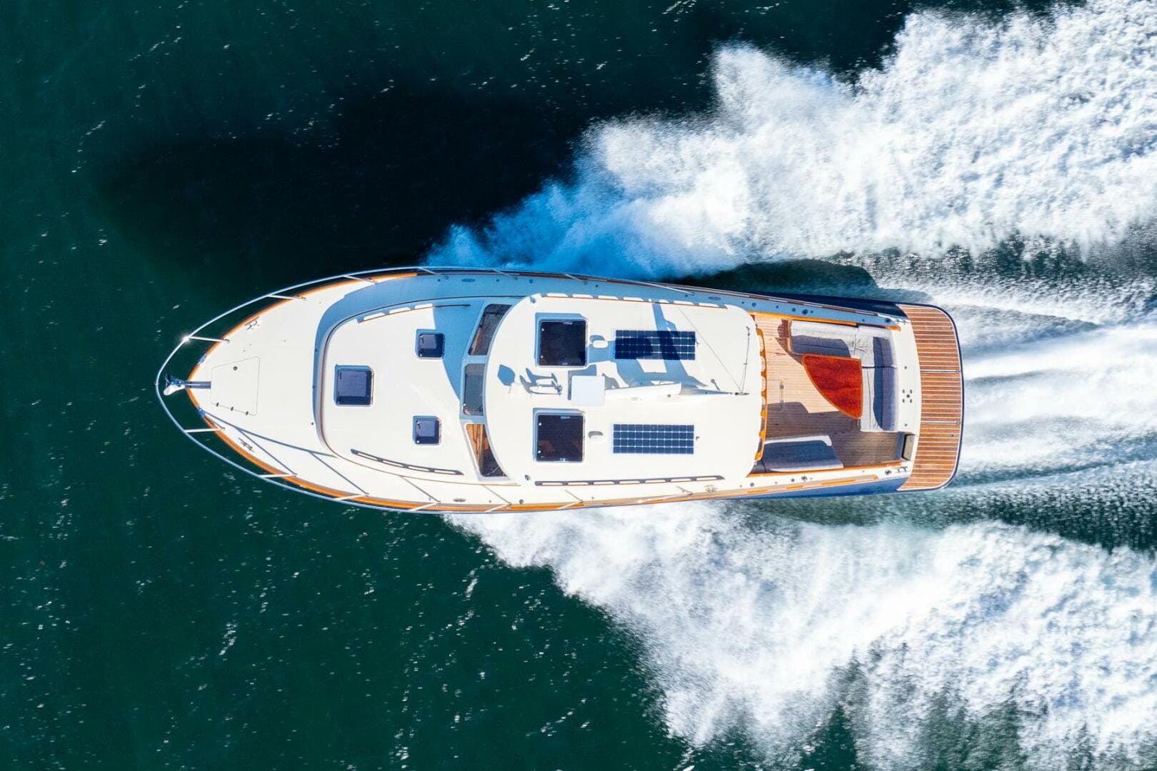 2017 Hinckley Talaria 43 — photo 6