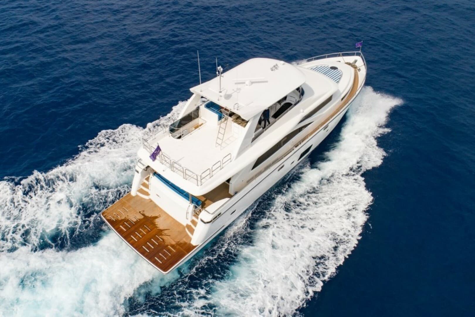 2027 Johnson Flybridge W/hydraulic Platform — photo 47