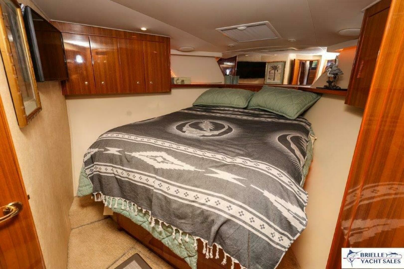 2005 Viking 45 Convertible — photo 18