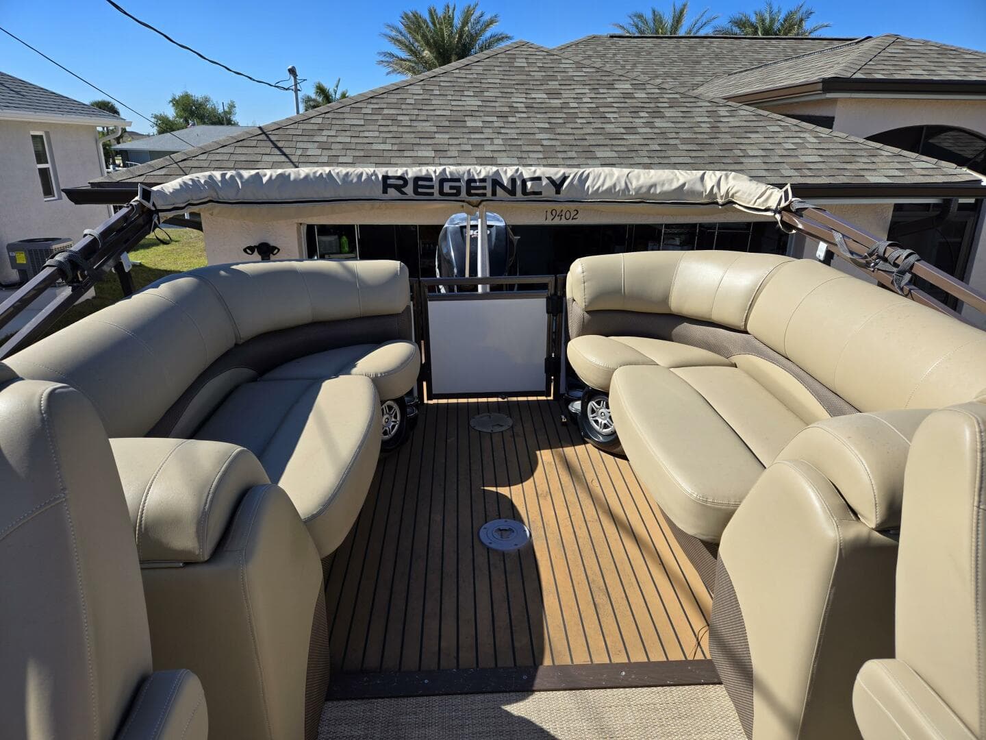 2017 Regency — photo 15