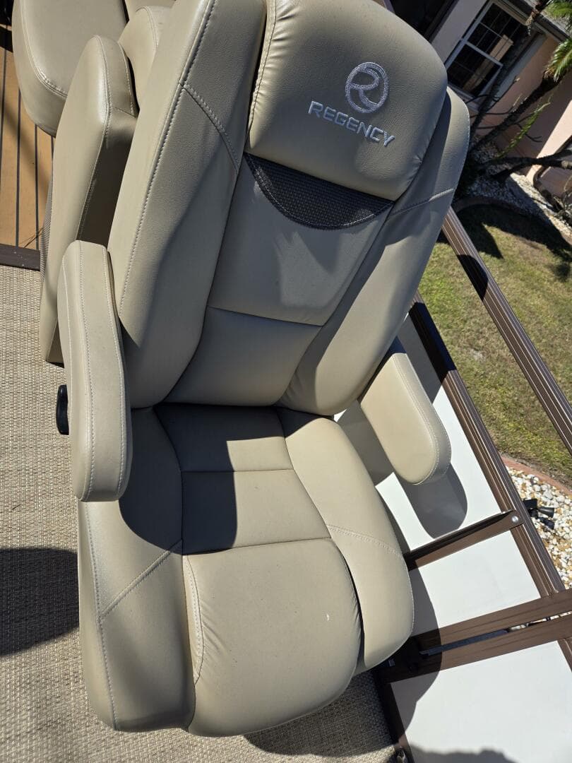 2017 Regency — photo 7