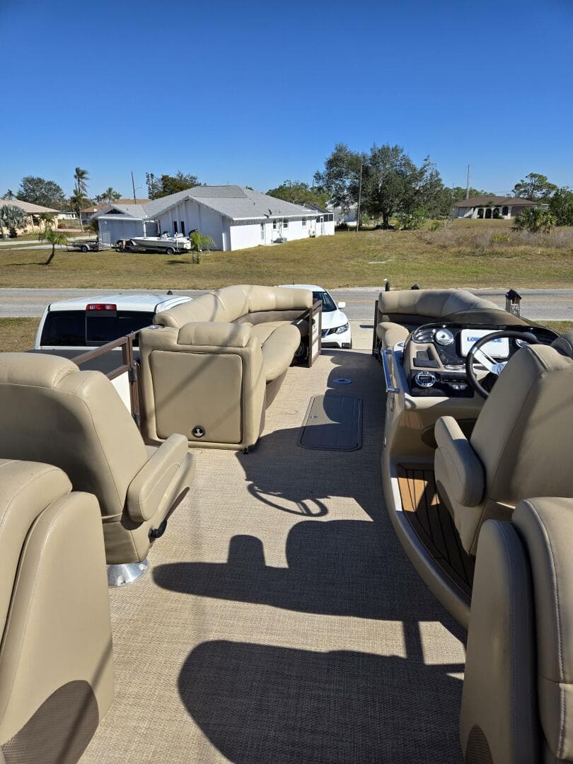 2017 Regency — photo 12