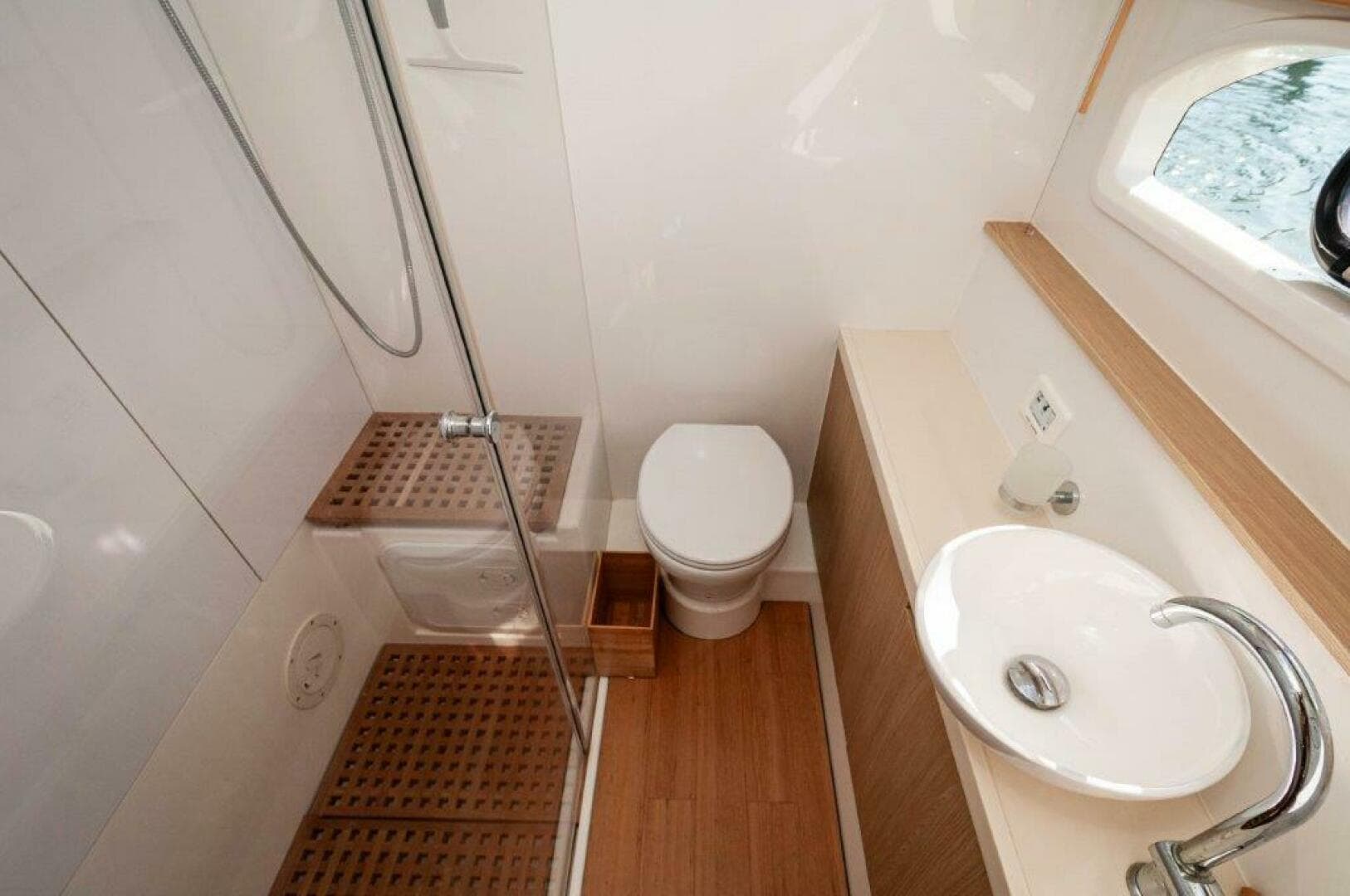 2018 Aquila 44 Yacht — photo 25