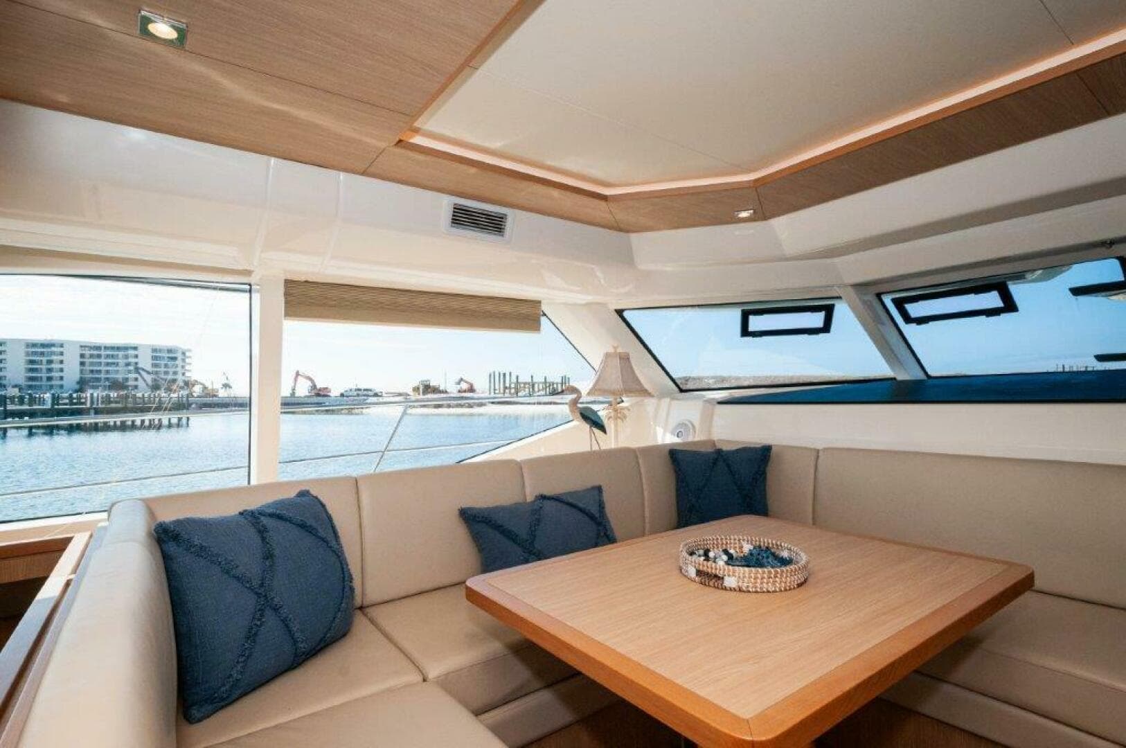 2018 Aquila 44 Yacht — photo 14