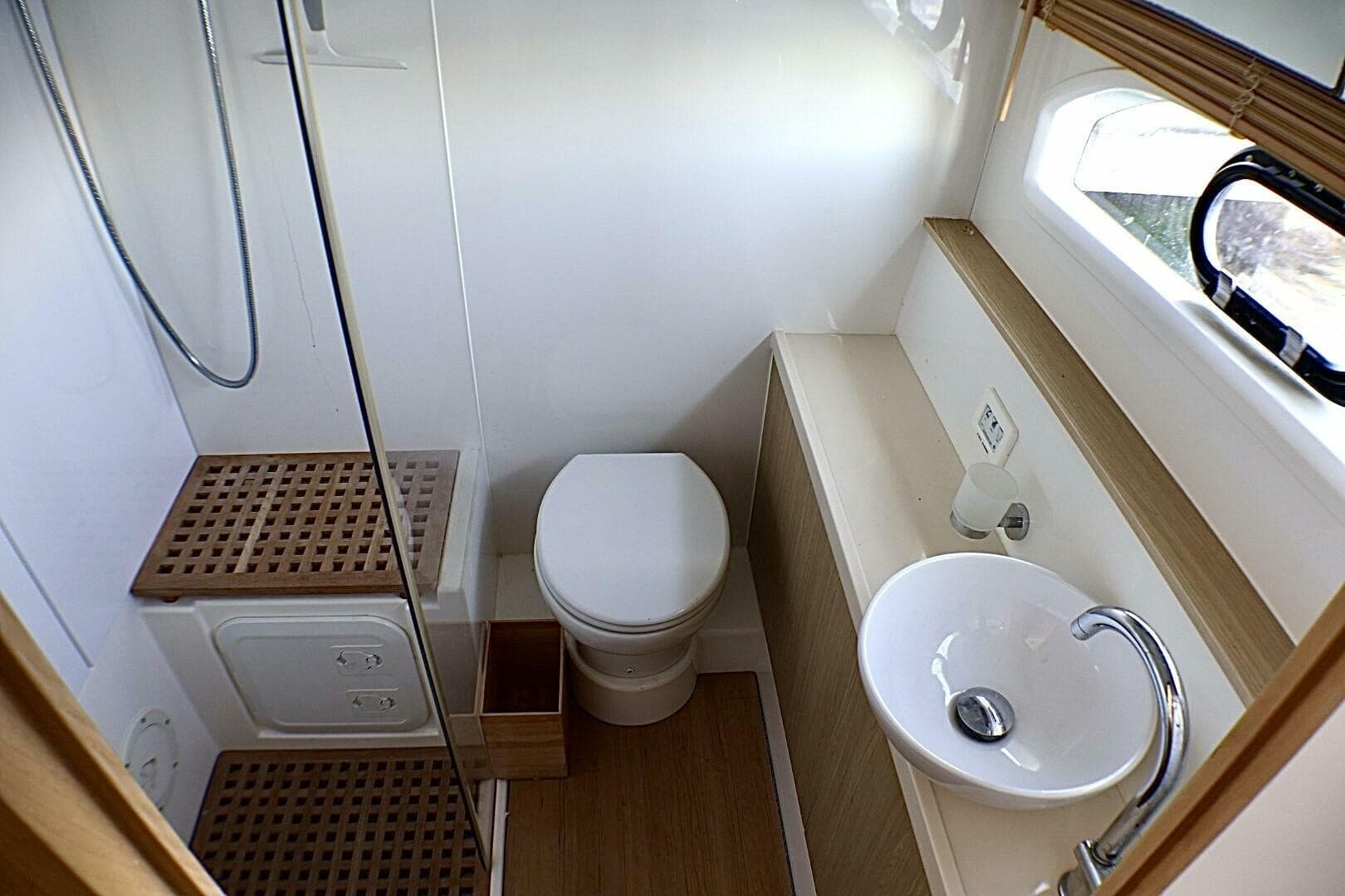 2018 Aquila 44 Yacht — photo 24