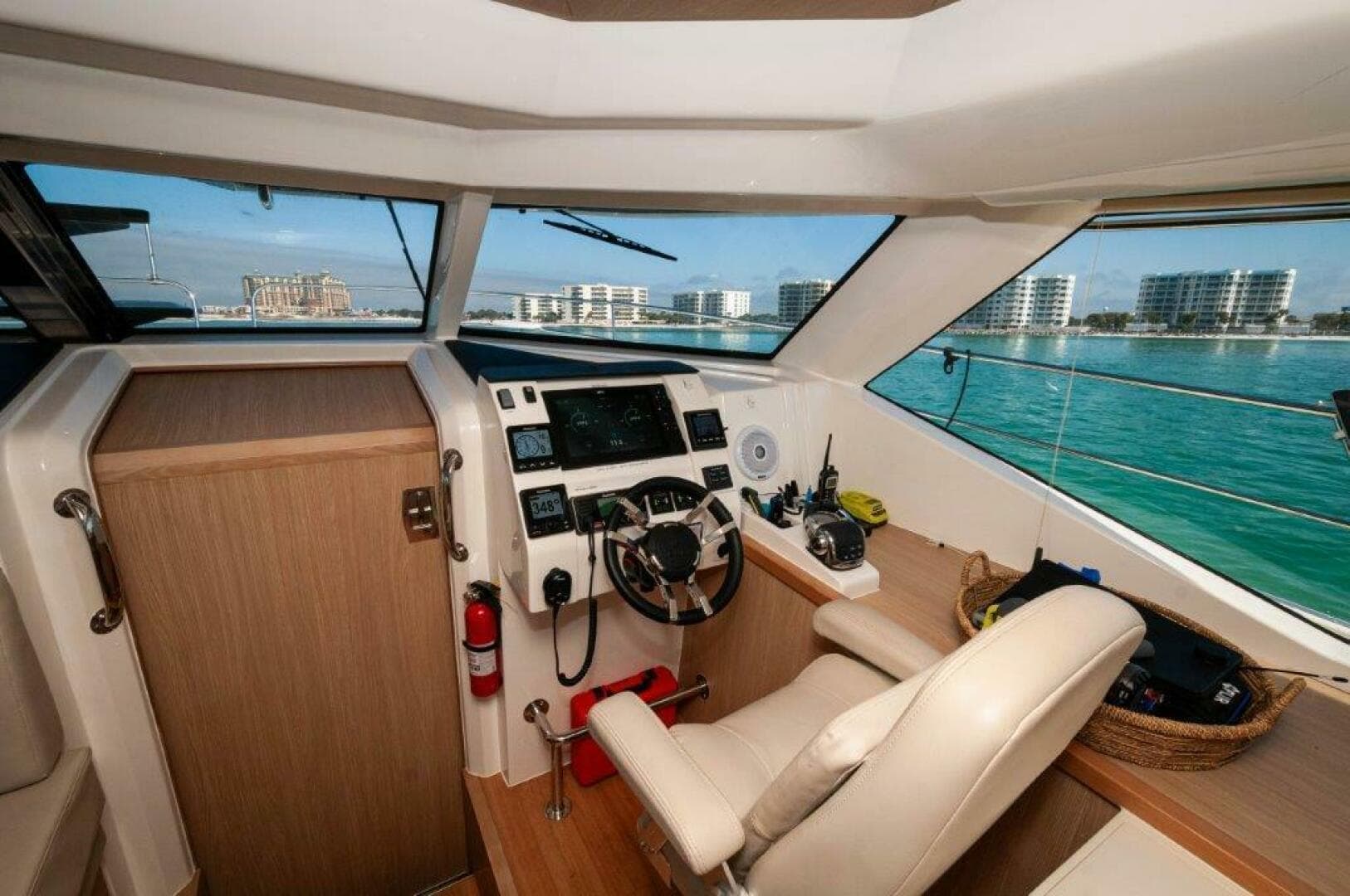 2018 Aquila 44 Yacht — photo 31