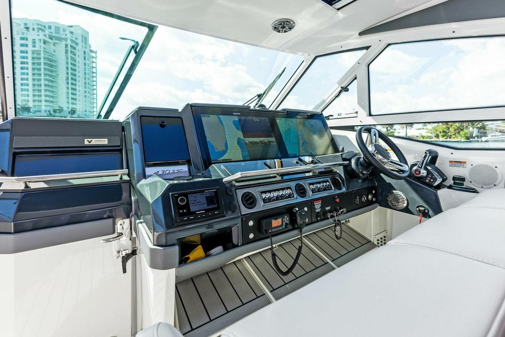 2022 Formula 430 Super Sport Crossover — photo 46