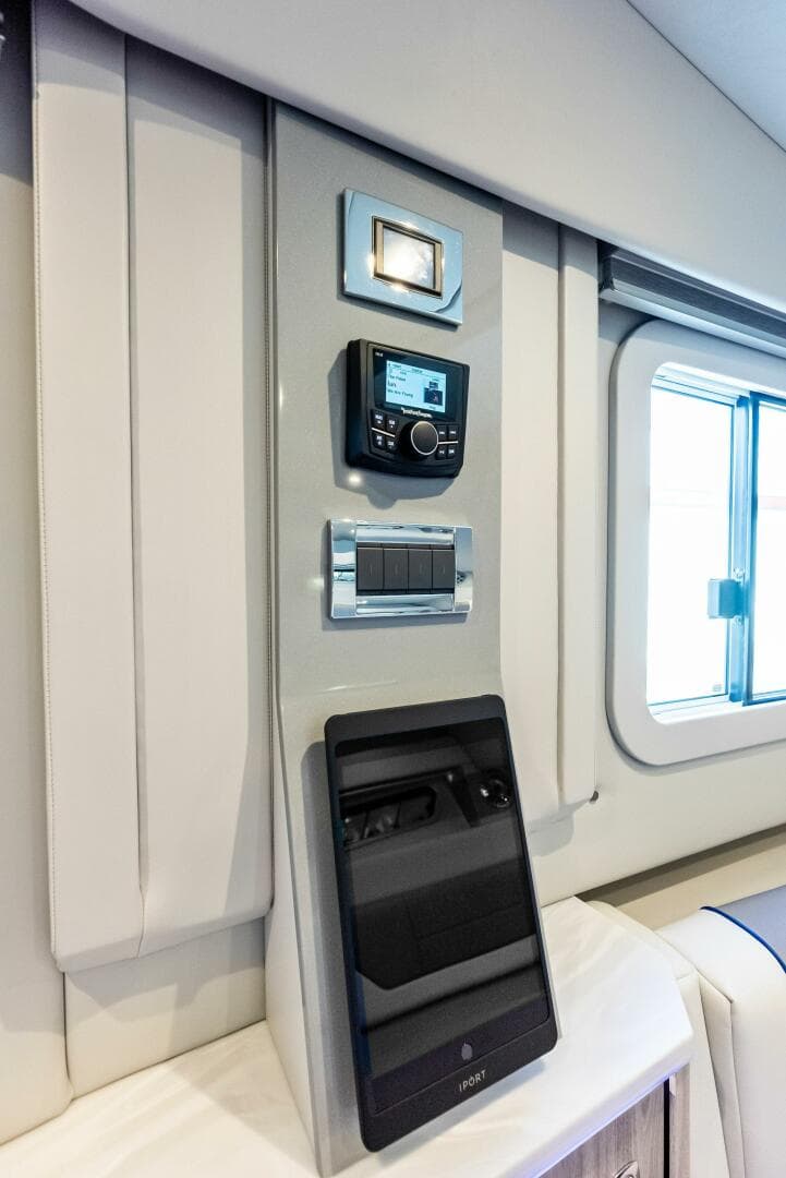 2022 Formula 430 Super Sport Crossover — photo 26