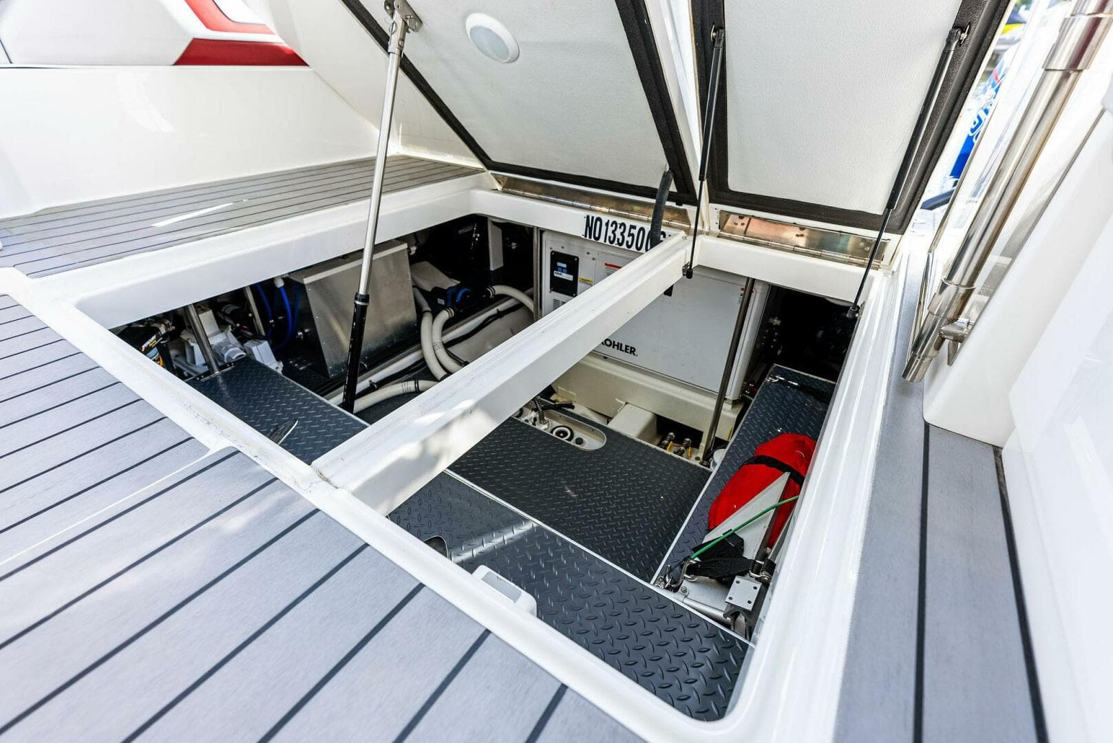 2022 Formula 430 Super Sport Crossover — photo 20