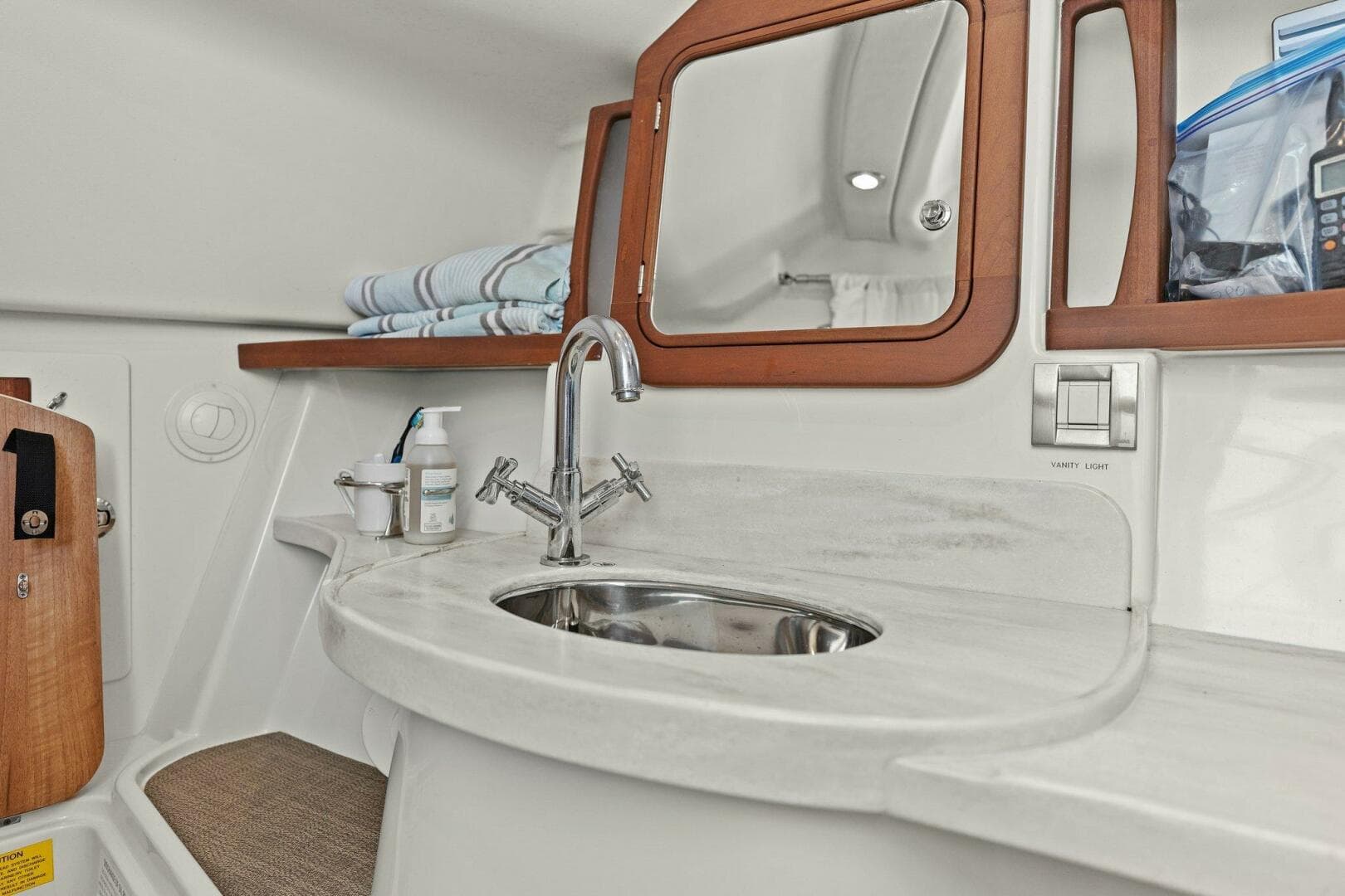 2016 Grady-White Freedom 375 — photo 49