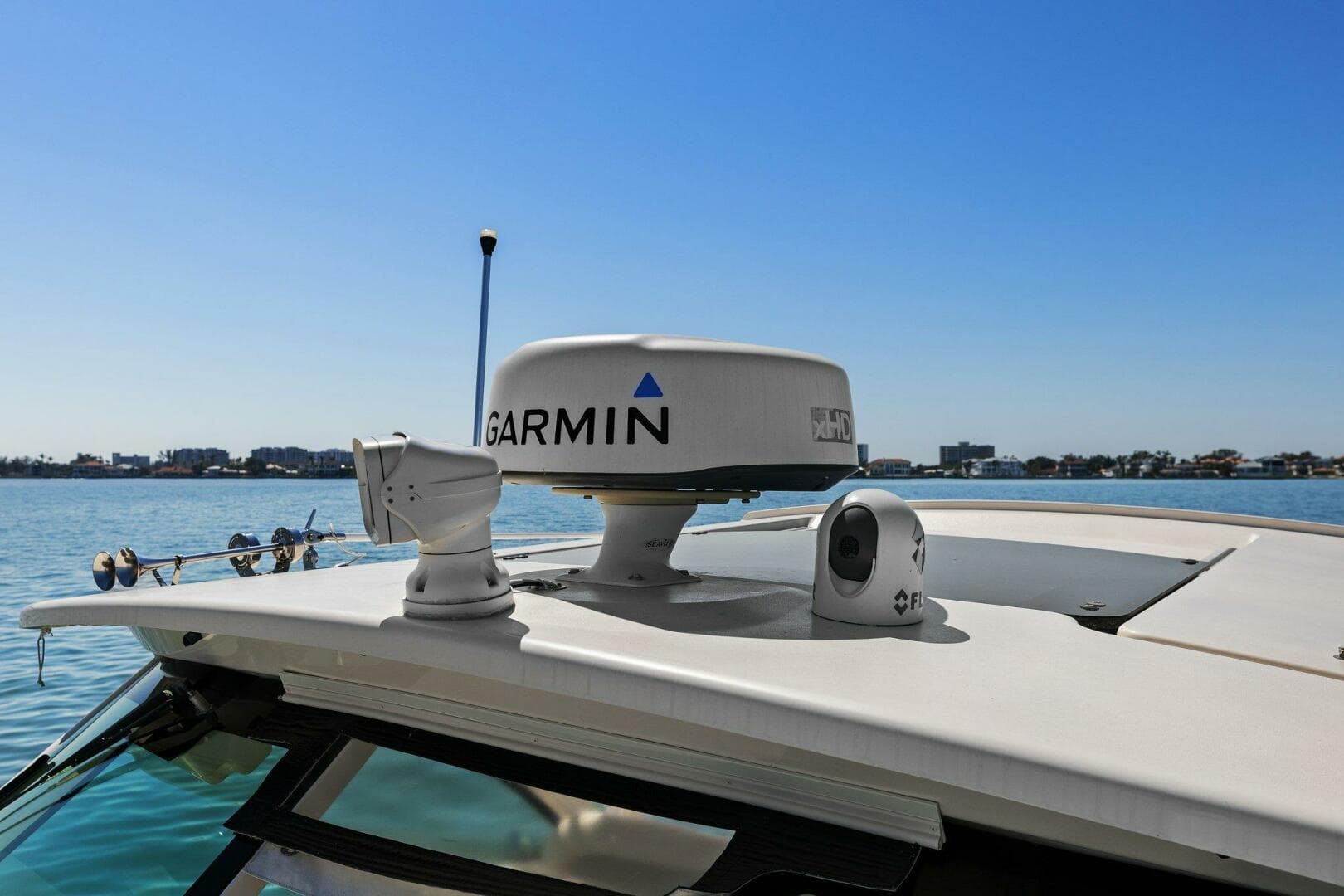 2016 Grady-White Freedom 375 — photo 37