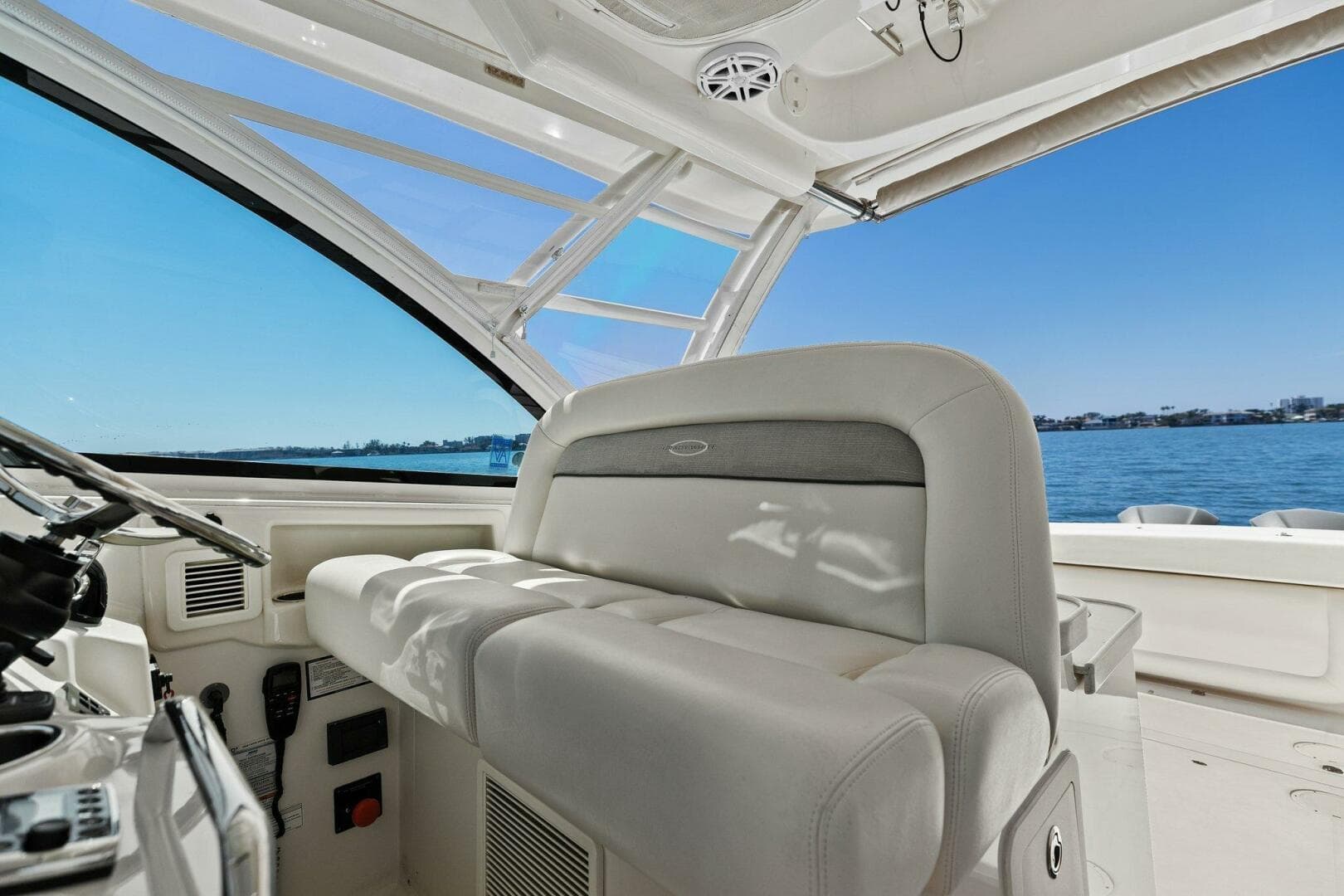 2016 Grady-White Freedom 375 — photo 28