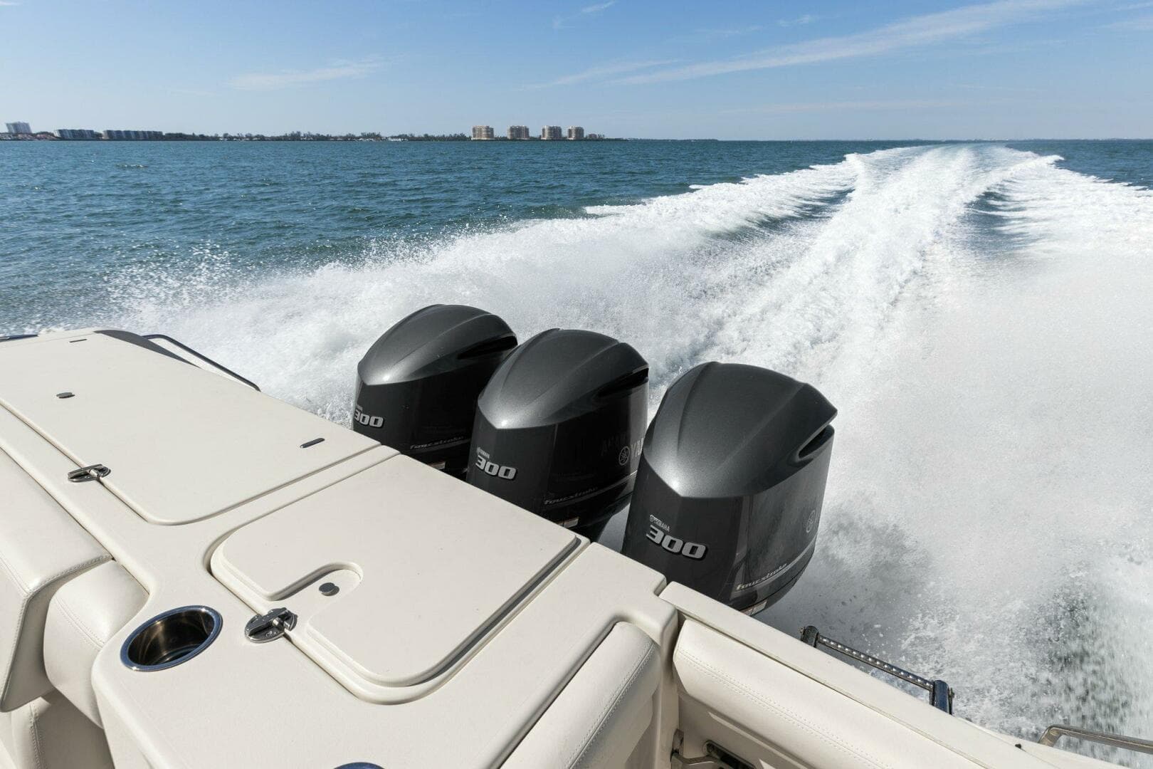 2016 Grady-White Freedom 375 — photo 6