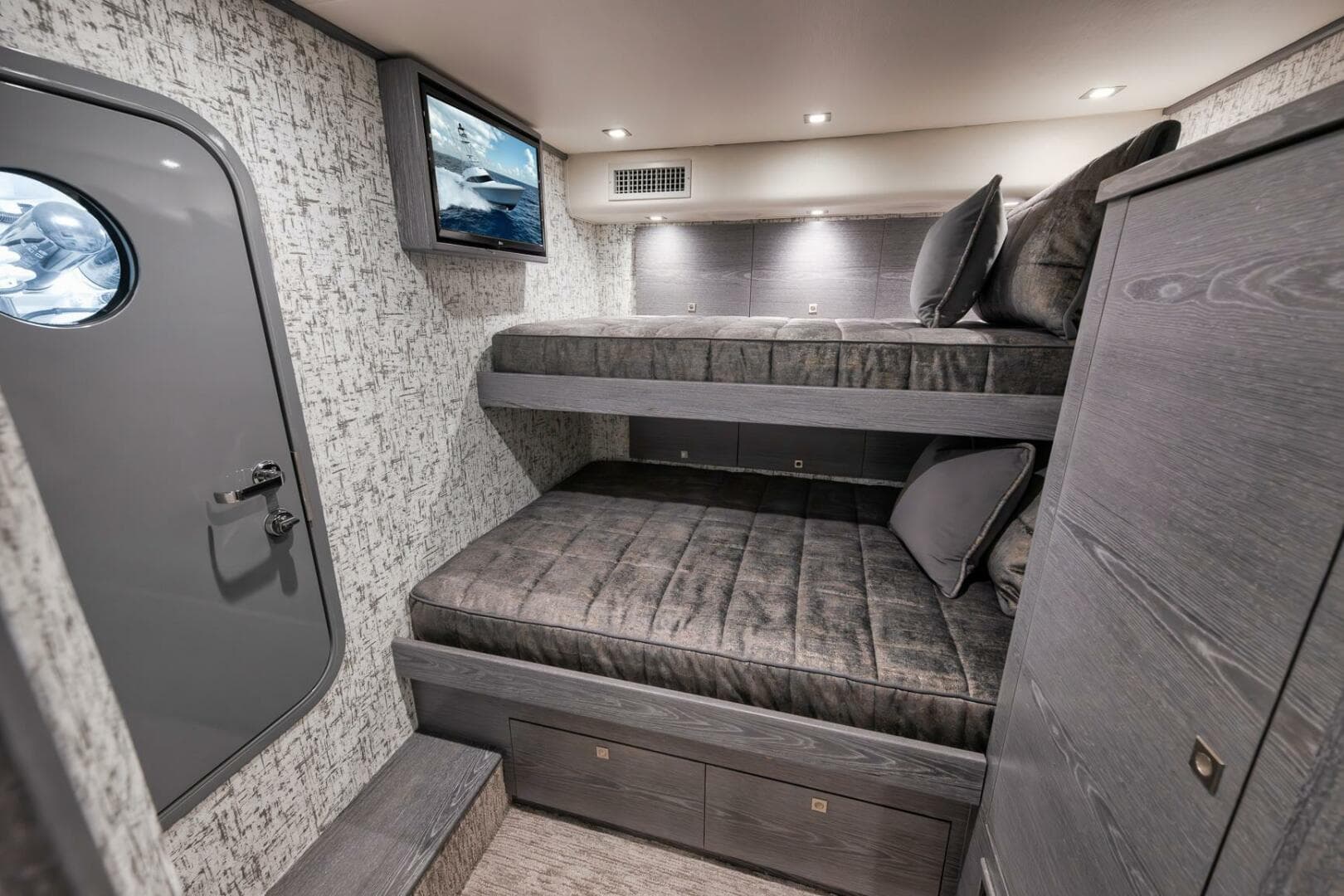 2024 Viking Convertible — photo 56