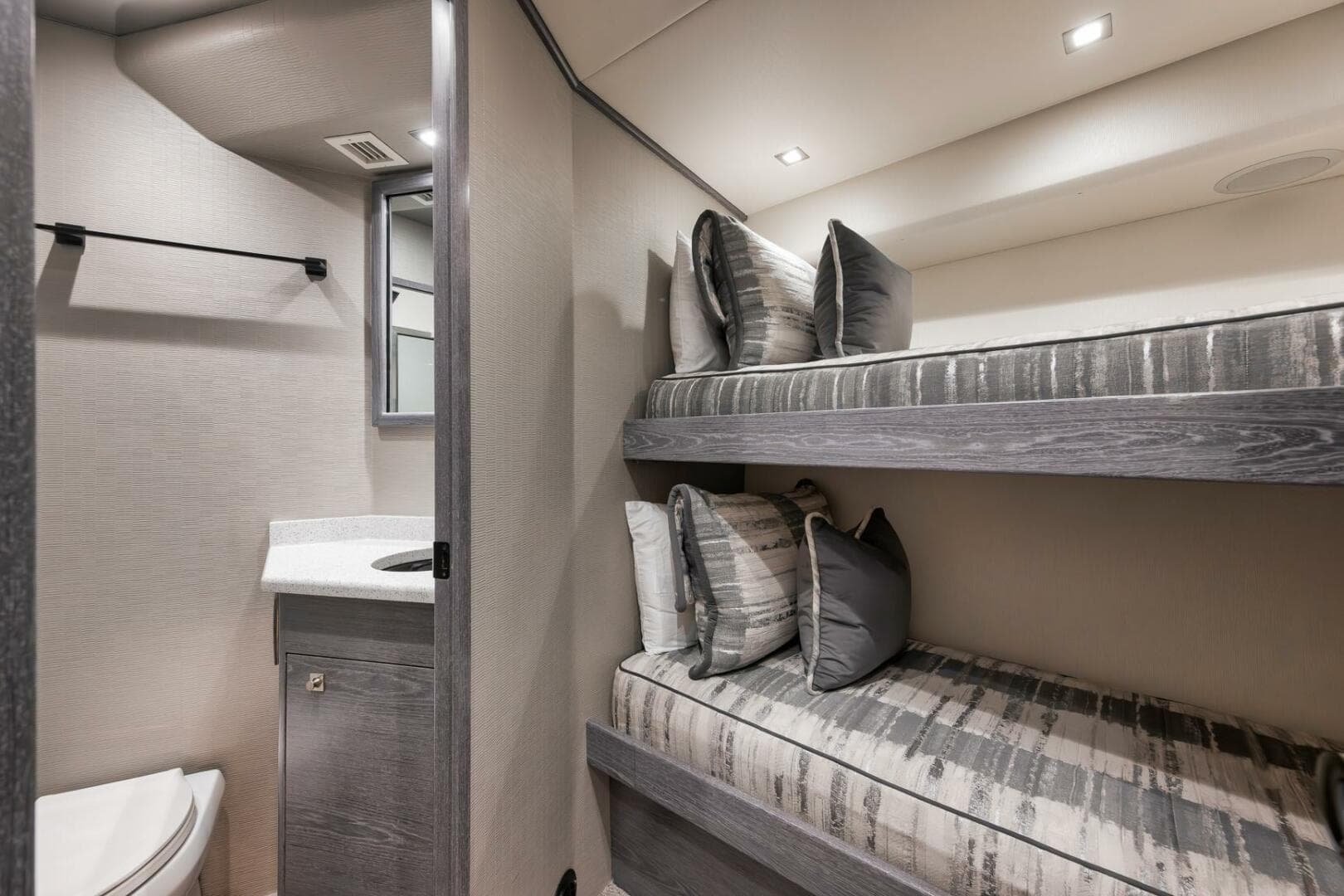 2024 Viking Convertible — photo 58