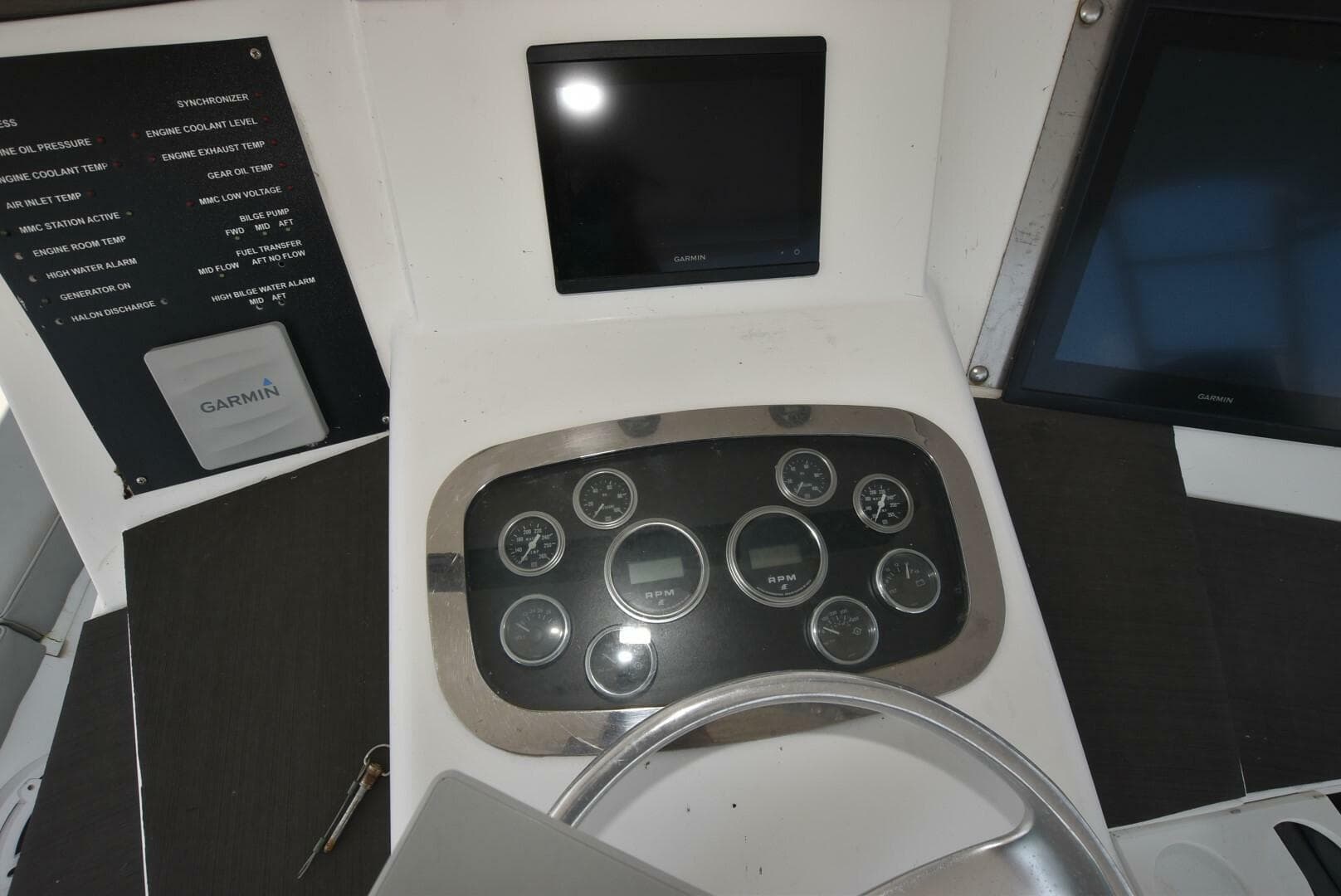 1997 Viking 50 Convertiblle — photo 8