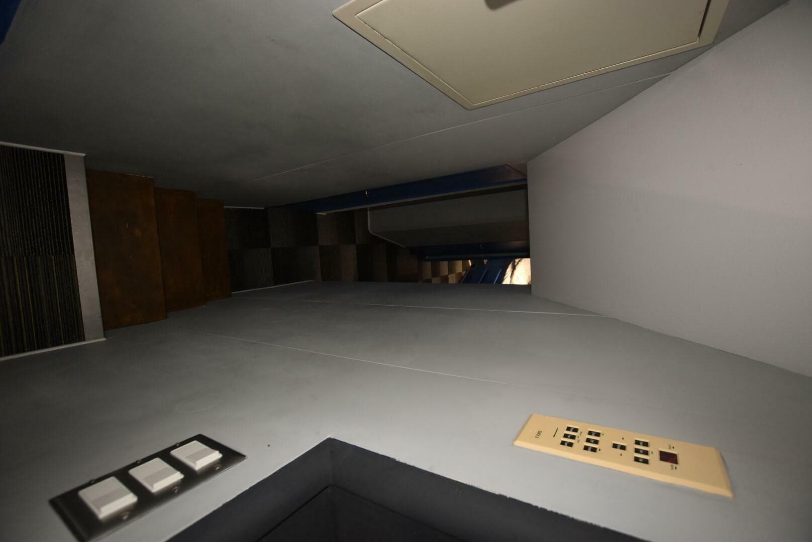 1997 Viking 50 Convertiblle — photo 18