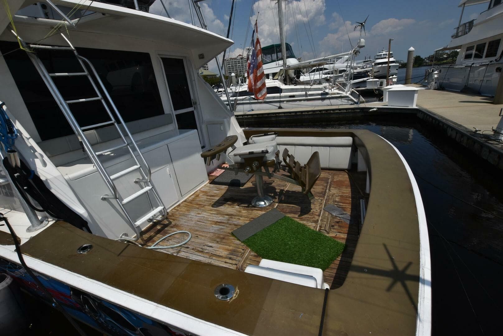 1997 Viking 50 Convertiblle — photo 3