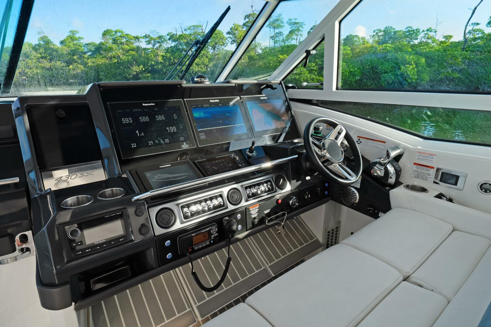 2018 Formula 430 Super Sport Crossover — photo 14