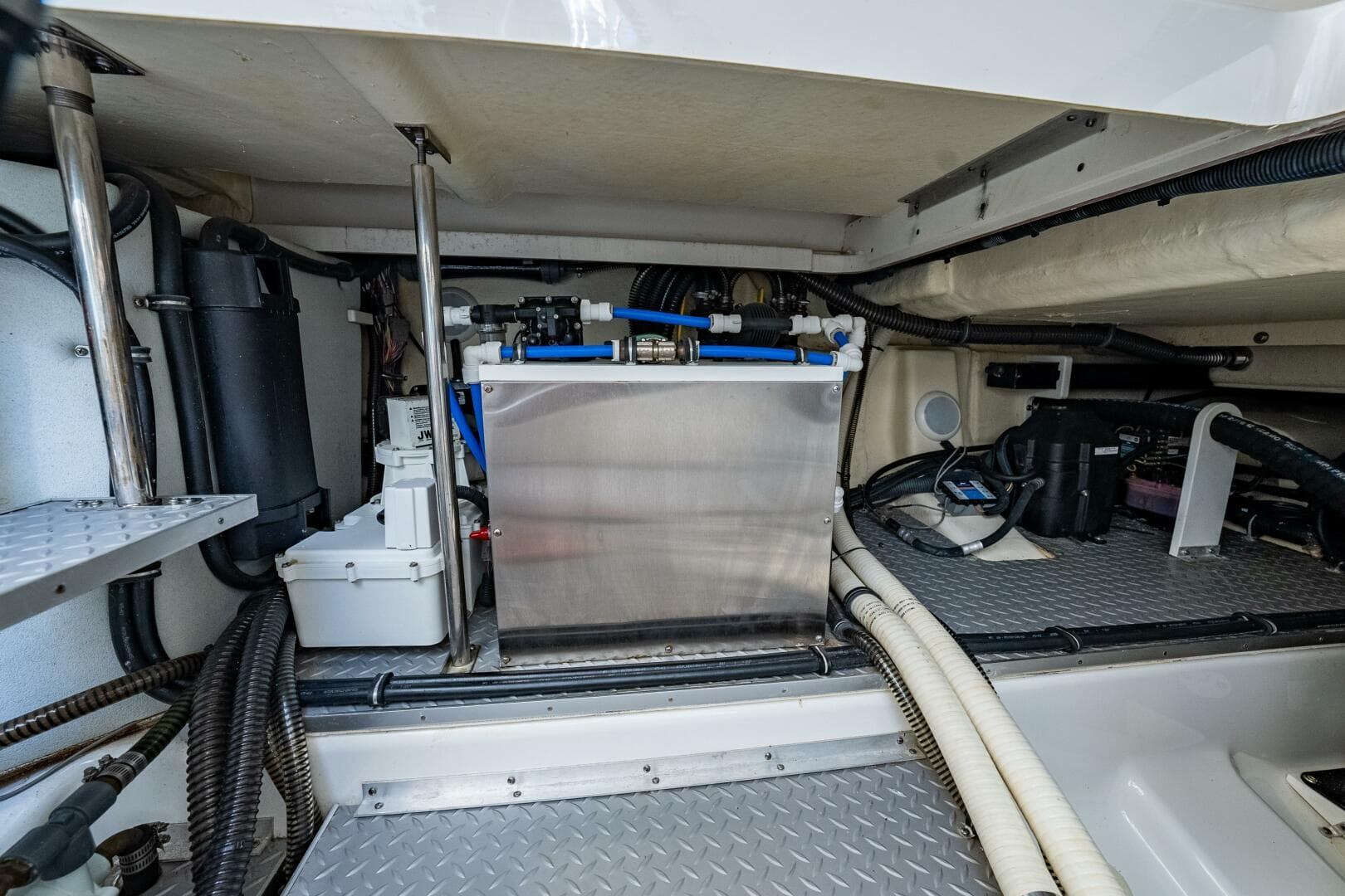 2018 Formula 430 Super Sport Crossover — photo 25