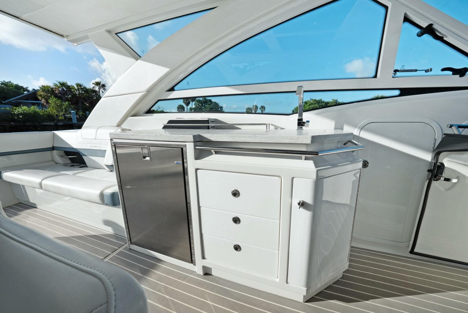 2018 Formula 430 Super Sport Crossover — photo 18