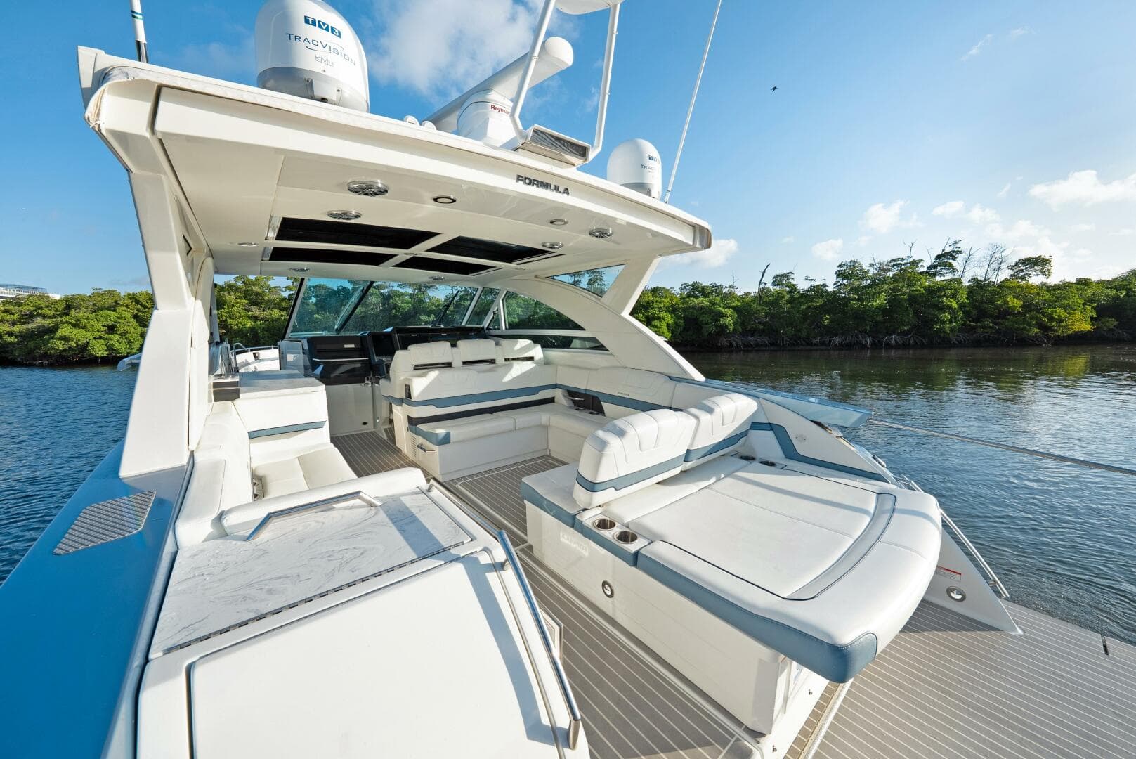 2018 Formula 430 Super Sport Crossover — photo 2