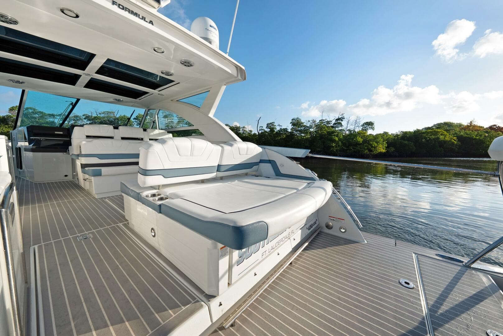 2018 Formula 430 Super Sport Crossover — photo 5