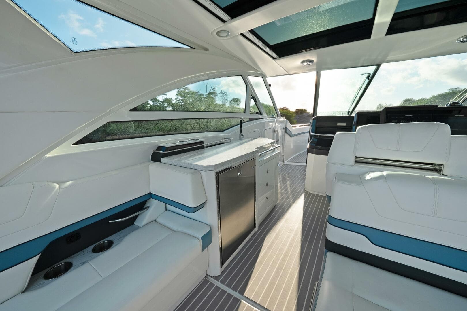 2018 Formula 430 Super Sport Crossover — photo 17